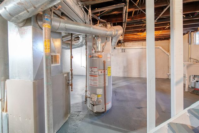 208 Bates Street, Jackson, MI 49202