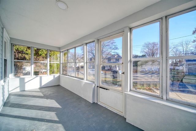 208 Bates Street, Jackson, MI 49202