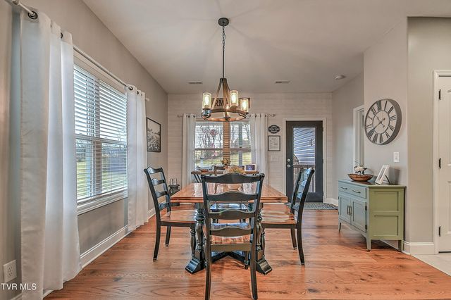 2145 Poplar Ridge Court, Piney Flats, TN 37686