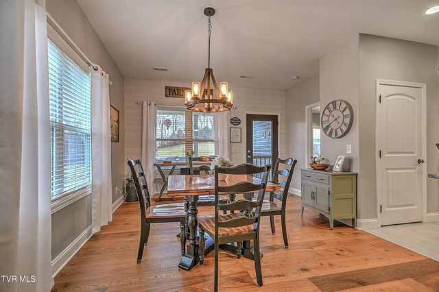 2145 Poplar Ridge Court, Piney Flats, TN 37686