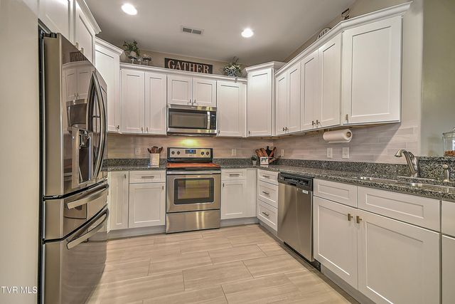 2145 Poplar Ridge Court, Piney Flats, TN 37686