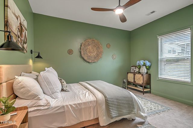 2145 Poplar Ridge Court, Piney Flats, TN 37686