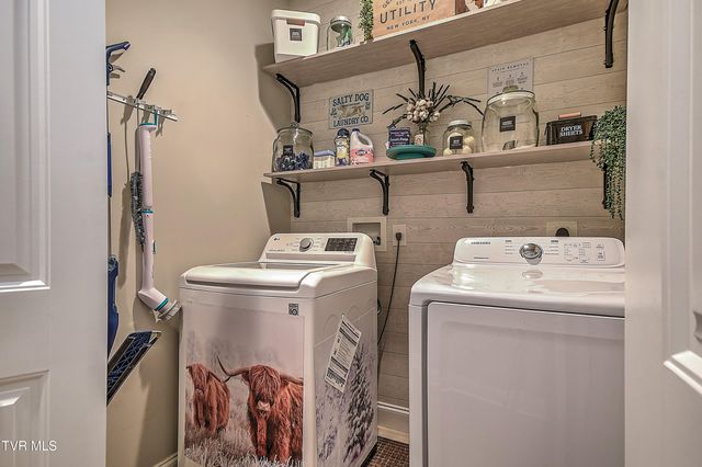 2145 Poplar Ridge Court, Piney Flats, TN 37686