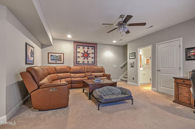 2145 Poplar Ridge Court, Piney Flats, TN 37686