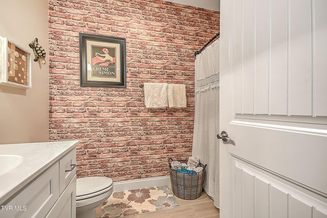 2145 Poplar Ridge Court, Piney Flats, TN 37686