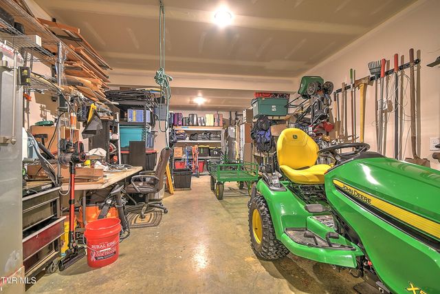 2145 Poplar Ridge Court, Piney Flats, TN 37686