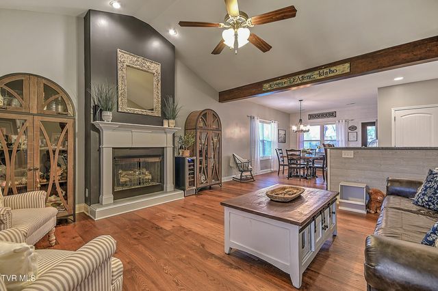 2145 Poplar Ridge Court, Piney Flats, TN 37686