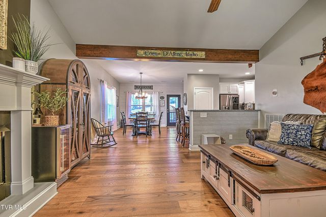 2145 Poplar Ridge Court, Piney Flats, TN 37686