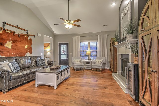 2145 Poplar Ridge Court, Piney Flats, TN 37686