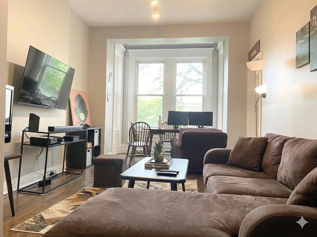 2129 N Racine Avenue 2, Chicago, IL 60614