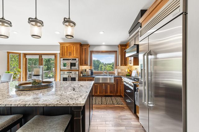 746 Packer Drive, Hudson, WI 54016
