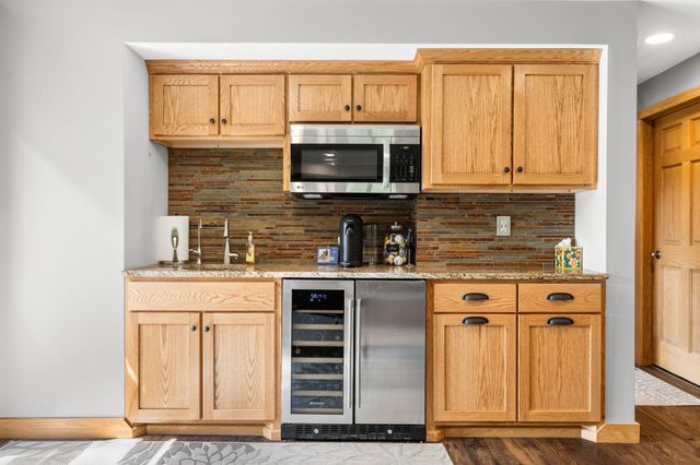 746 Packer Drive, Hudson, WI 54016