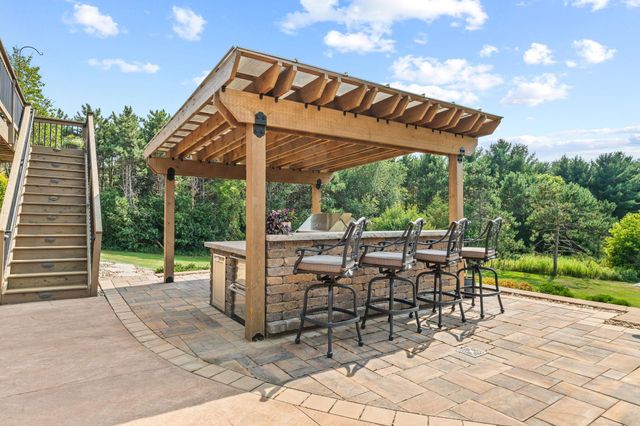 746 Packer Drive, Hudson, WI 54016