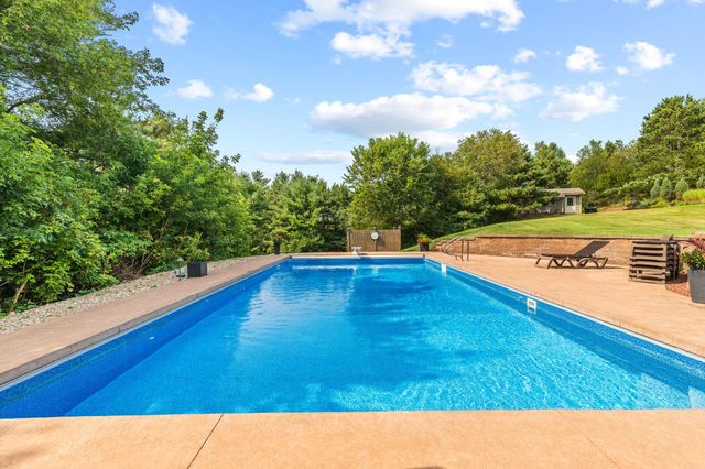 746 Packer Drive, Hudson, WI 54016