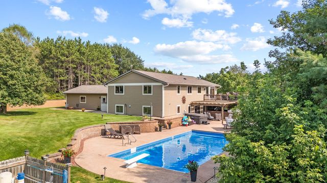 746 Packer Drive, Hudson, WI 54016