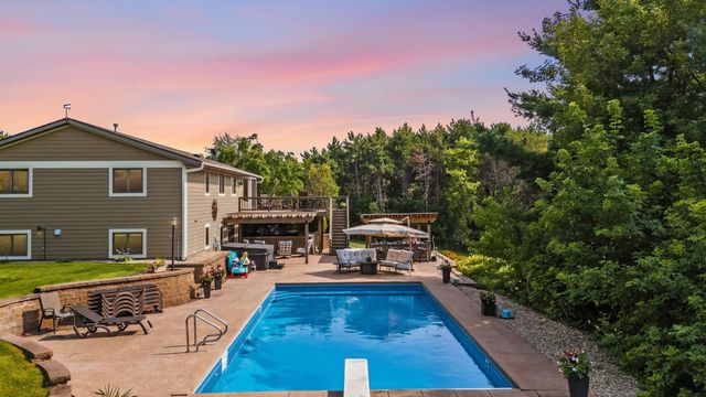 746 Packer Drive, Hudson, WI 54016