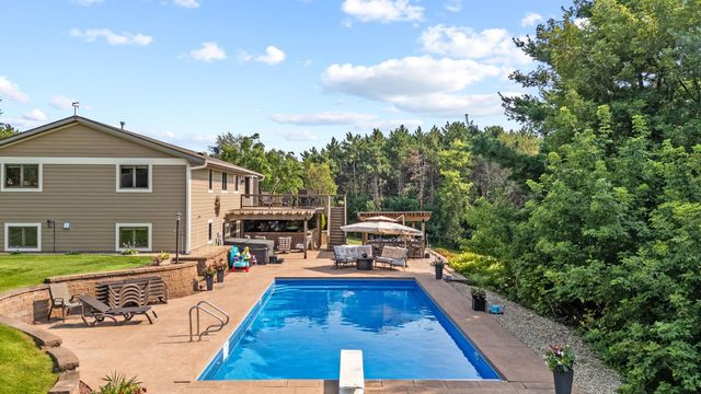 746 Packer Drive, Hudson, WI 54016