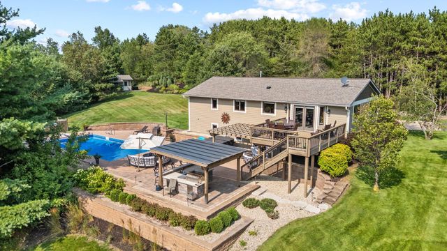 746 Packer Drive, Hudson, WI 54016