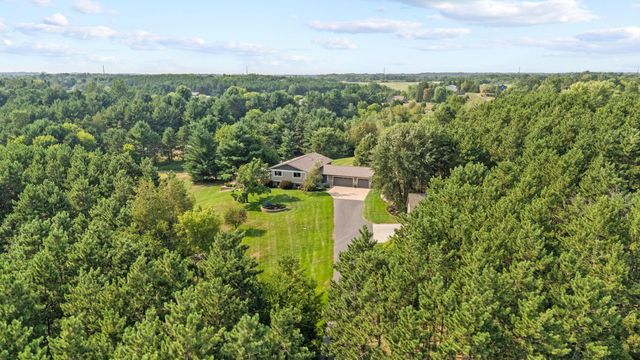 746 Packer Drive, Hudson, WI 54016