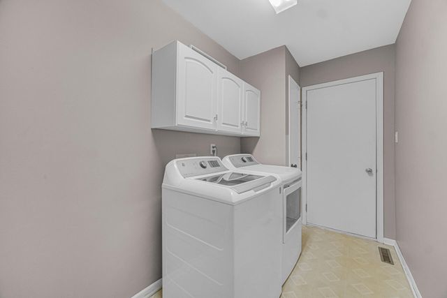 4942 W 93rd Court, Crown Point, IN 46307