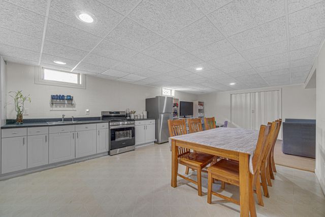 4942 W 93rd Court, Crown Point, IN 46307
