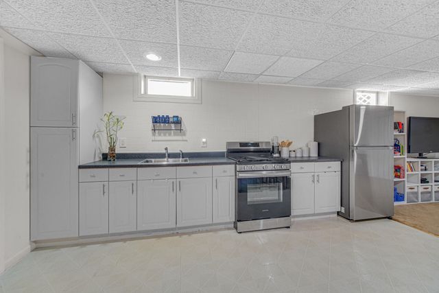 4942 W 93rd Court, Crown Point, IN 46307