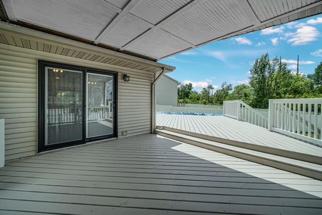 4942 W 93rd Court, Crown Point, IN 46307