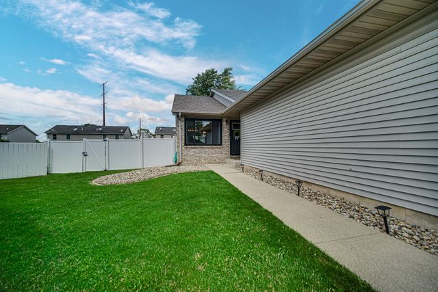 4942 W 93rd Court, Crown Point, IN 46307