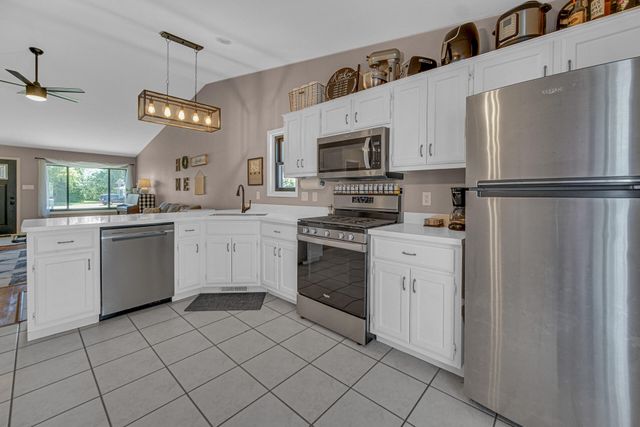 4942 W 93rd Court, Crown Point, IN 46307