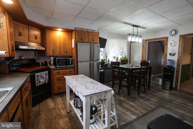 846 BUNTING ST, Pottsville, PA 17901