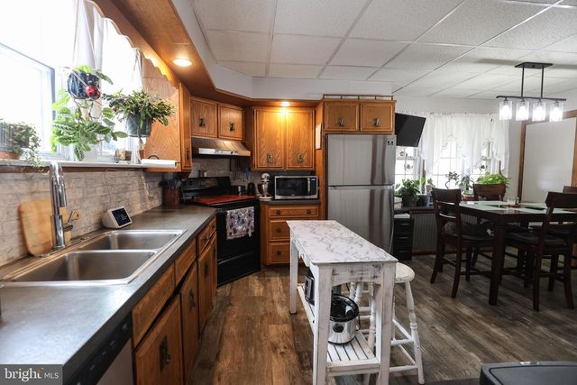 846 BUNTING ST, Pottsville, PA 17901