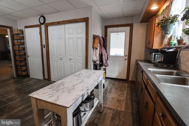 846 BUNTING ST, Pottsville, PA 17901