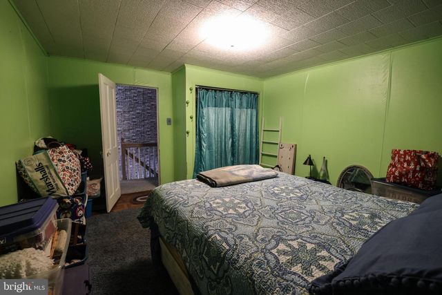 846 BUNTING ST, Pottsville, PA 17901