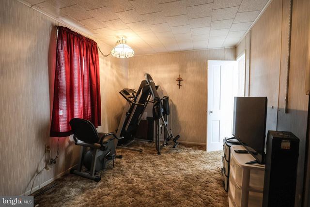 846 BUNTING ST, Pottsville, PA 17901