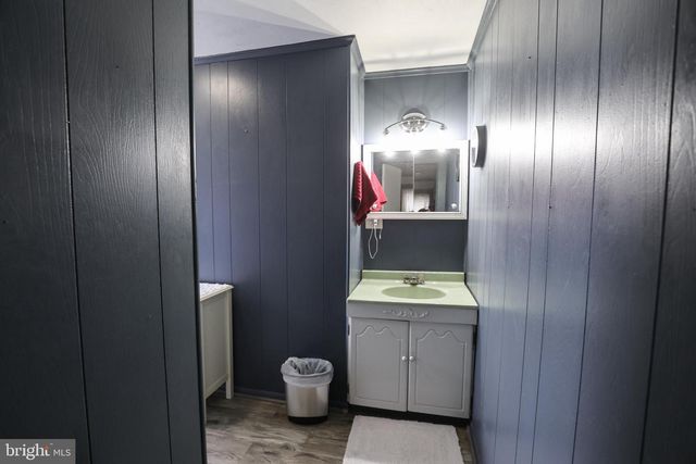 846 BUNTING ST, Pottsville, PA 17901