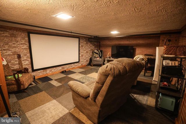 846 BUNTING ST, Pottsville, PA 17901