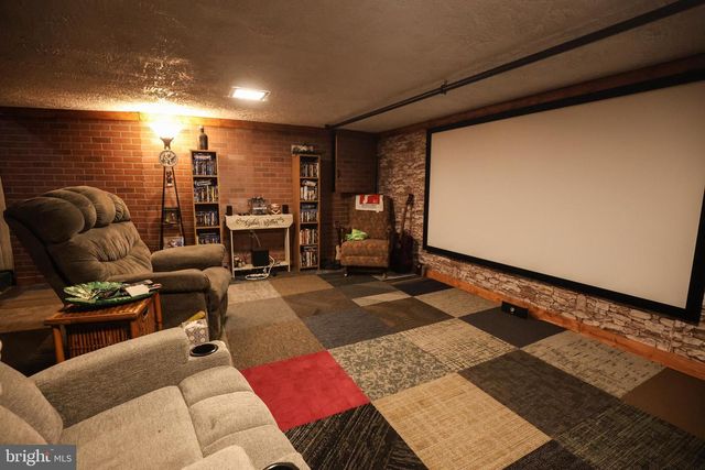 846 BUNTING ST, Pottsville, PA 17901