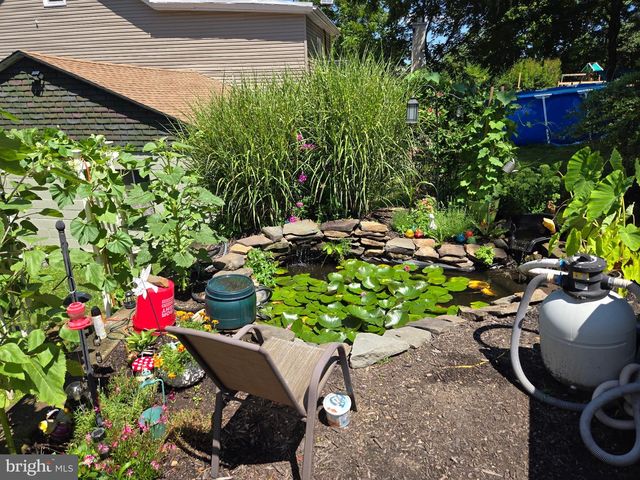 846 BUNTING ST, Pottsville, PA 17901