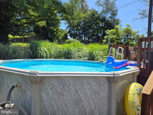 846 BUNTING ST, Pottsville, PA 17901