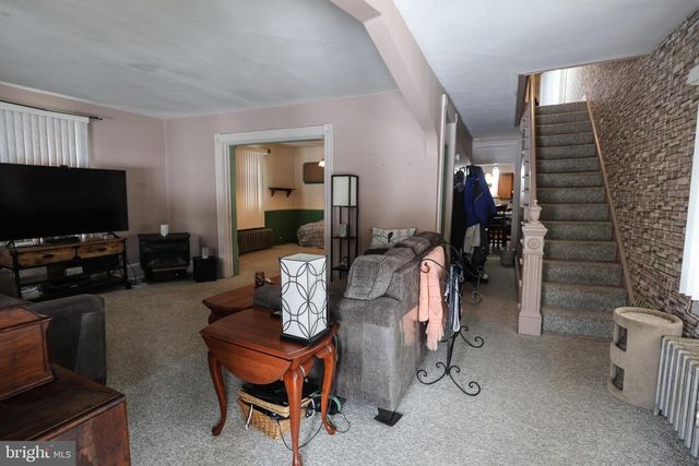 846 BUNTING ST, Pottsville, PA 17901