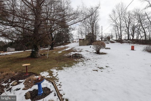 846 BUNTING ST, Pottsville, PA 17901