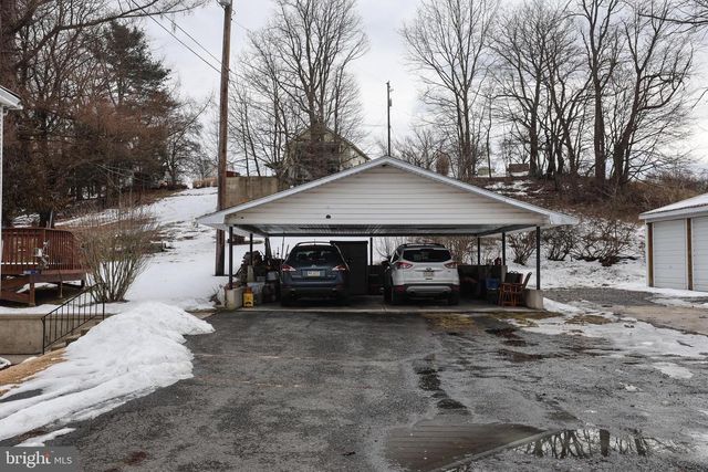 846 BUNTING ST, Pottsville, PA 17901