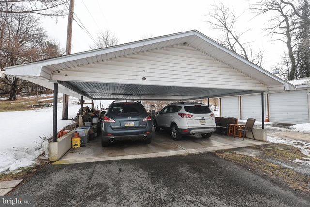 846 BUNTING ST, Pottsville, PA 17901