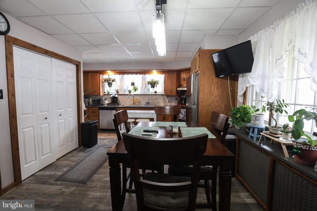 846 BUNTING ST, Pottsville, PA 17901