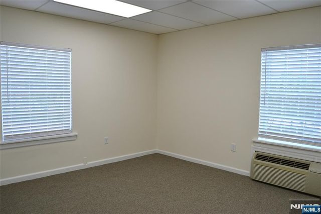 700 Godwin Avenue 210, Midland Park, NJ 07432