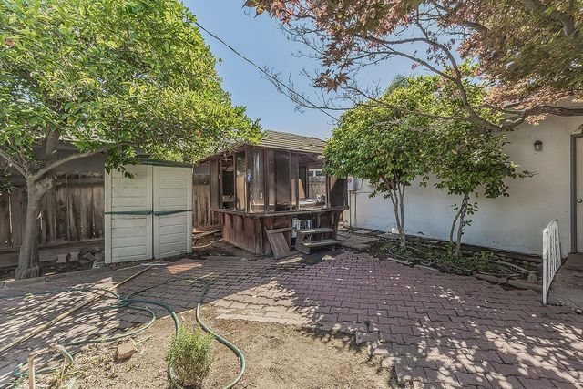 6326 N Bergeron Avenue, Fresno, CA 93704