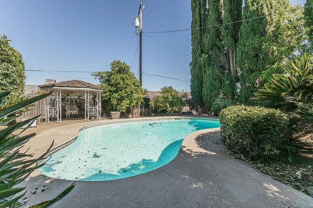 6326 N Bergeron Avenue, Fresno, CA 93704
