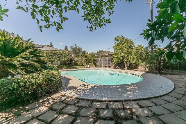 6326 N Bergeron Avenue, Fresno, CA 93704