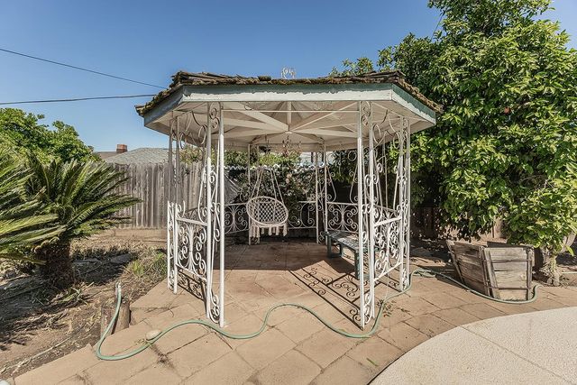 6326 N Bergeron Avenue, Fresno, CA 93704