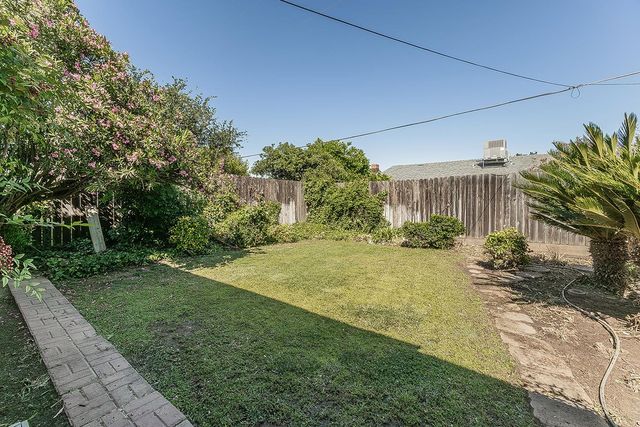 6326 N Bergeron Avenue, Fresno, CA 93704